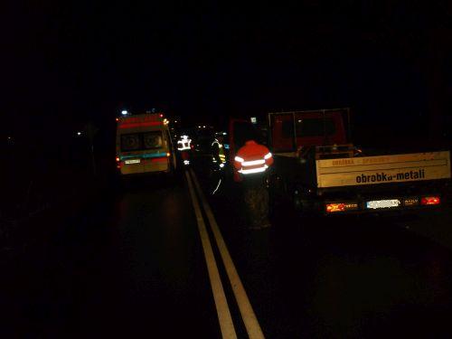 potracenie pieszego w brzeznie nocny wypadek - PSP Wągrowiec