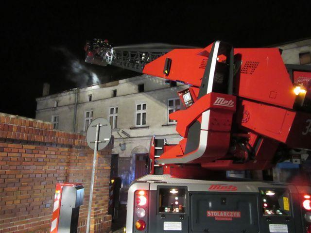 pożar kamienicy w kaliszu - PSP w Kaliszu
