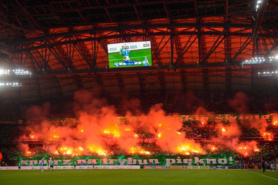 race na stadionie mecz lech legia straz - Straż Pożarna Poznań
