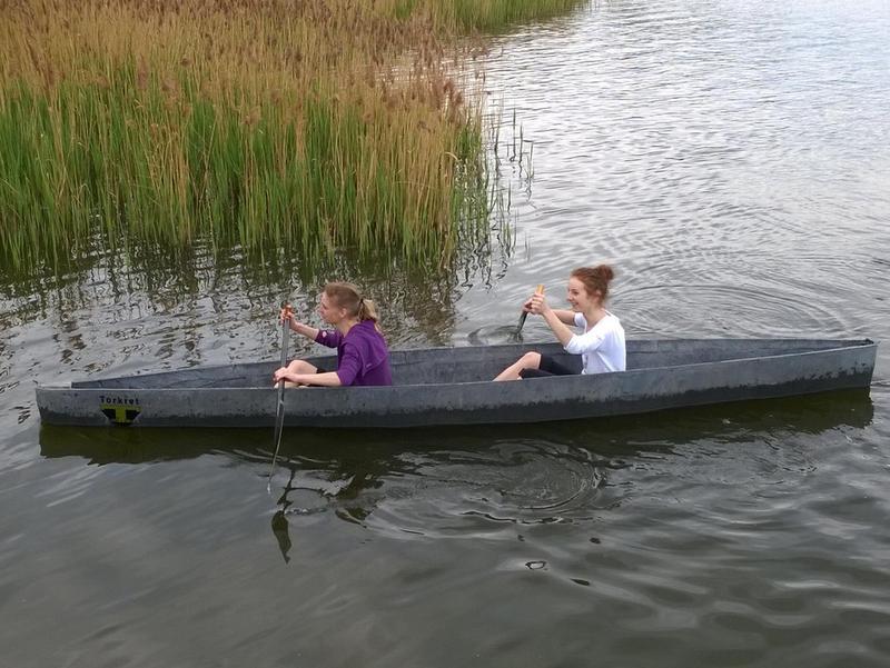 betonowy kajak już pływa - KNSB Politechniki Poznańskiej