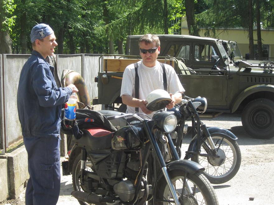 piknik militarny  - Magdalena Konieczna