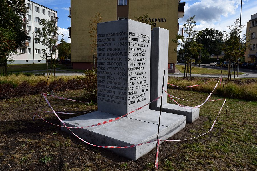 pomnik-ziw-pila - Marcin Maziarz