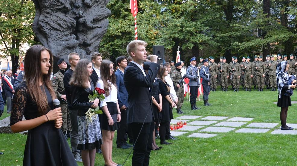 17 wrzesnia 2015 pomnik katyński - UMP