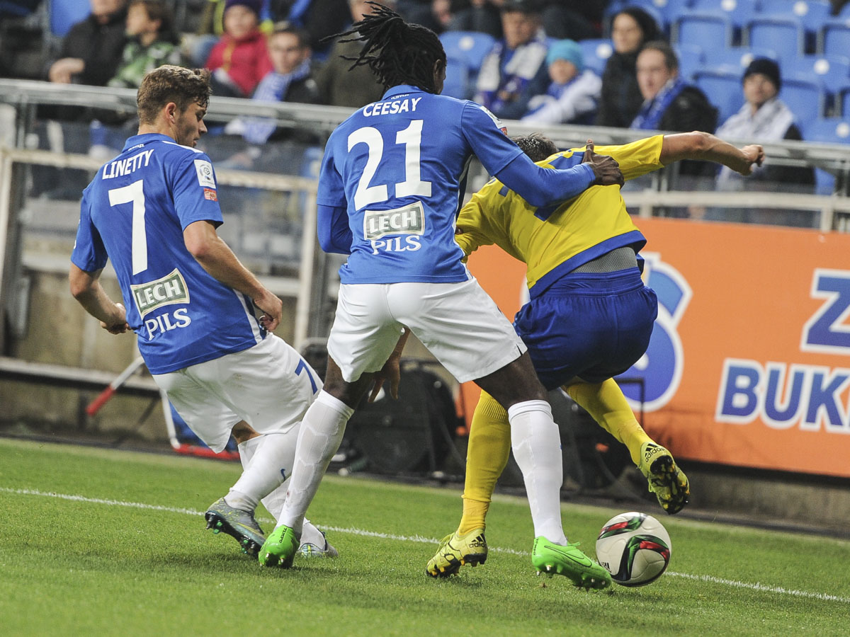 20151017_Lech-RuchChorzow_2-2_01 - Przemek Modliński