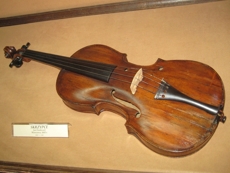 Do początków szkolnictwa lutniczego