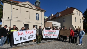 Mieszkańcy Osiedla Maltańskiego pod kurią. Chcą okrągłego stołu