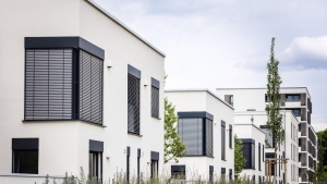 Rolety zewnętrzne natynkowe a izolacja termiczna – dlaczego to opłacalna inwestycja?