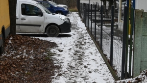 Obowiązek odśnieżania jak grabienie liści 