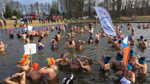 Leszczyńskie morsy na ratunek... Marzannie