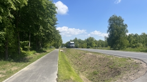 Nowa ścieżka pieszo-rowerowa w powiecie kaliskim zwiększa bezpieczeństwo