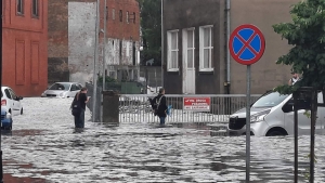 Będzie pomoc dla mieszkańców po gradobiciu w Gnieźnie - zapowiada wojewoda