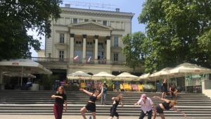 Taneczny protest na placu Wolności w Poznaniu