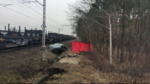 Tragedia w miejscowości Lipie w powiecie kępińskim. Nie żyje kierowca