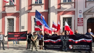 Uczestnicy Marszu Pamięci Wołynia w Poznaniu: „Na urzędach powinny być tylko polskie symbole narodowe”