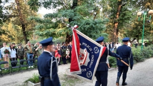 Pamięć o bohaterach. Mieszkańcy Gniezna oddali hołd zamordowanym policjantom