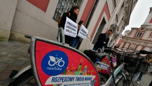 Protestowali przeciwko likwidacji roweru miejskiego w Poznaniu