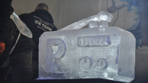 Wirtuozi dłuta w akcji. Kolejny dzień Poznań Ice Festival