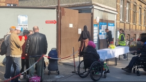 Świąteczne śniadanie i paczki od Caritas. Wzruszające podziękowania od potrzebujących