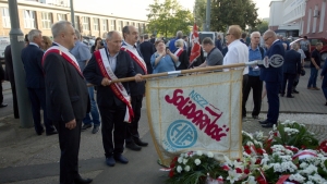 Rocznica zrywu poznańskich robotników. "68 lat temu przez tę bramę wylała się wolność"