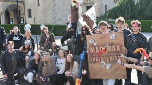 Poznańskie Juwenalia. Studenci w postapokaliptycznych strojach opanowali miasto