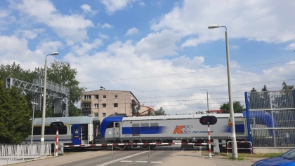 Śmiertelny wypadek na torach. Wstrzymany ruch pociągów w stronę Wrocławia