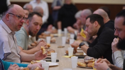 Mistrzostwa w jedzeniu pączków. 75 zawodników rywalizowało w stolicy Wielkopolski