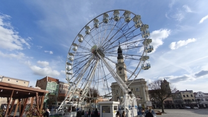 Wielkie koło na rynku w Lesznie. Zobaczysz miasto z innej perspektywy