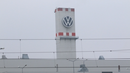 Związkowcy z poznańskiego Volkswagena zaniepokojeni po decyzji Unii
