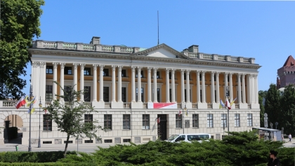 Spalona i odbudowana. Historia Biblioteki Raczyńskich