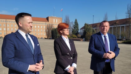 Politycy PiS w Pile: dług publiczny rośnie, gospodarka nie przyspiesza