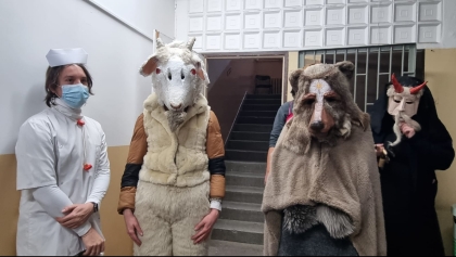 Koza, Diabeł i Śmierć w jednym korowodzie. Tradycyjnie pożegnali kończący się karnawał