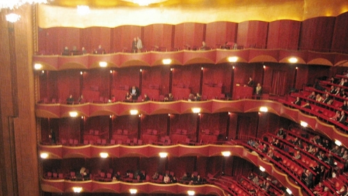 Zamek w łączności z Nowym Jorkiem