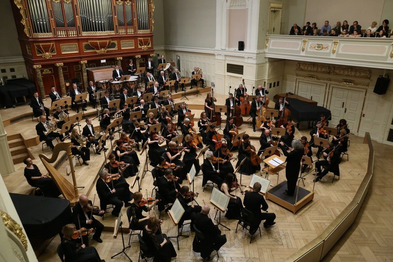 Maximilian Hornung na wiolonczeli