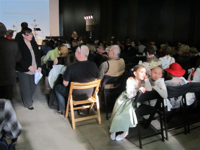 Rodzinne śpiewanie w Auli 