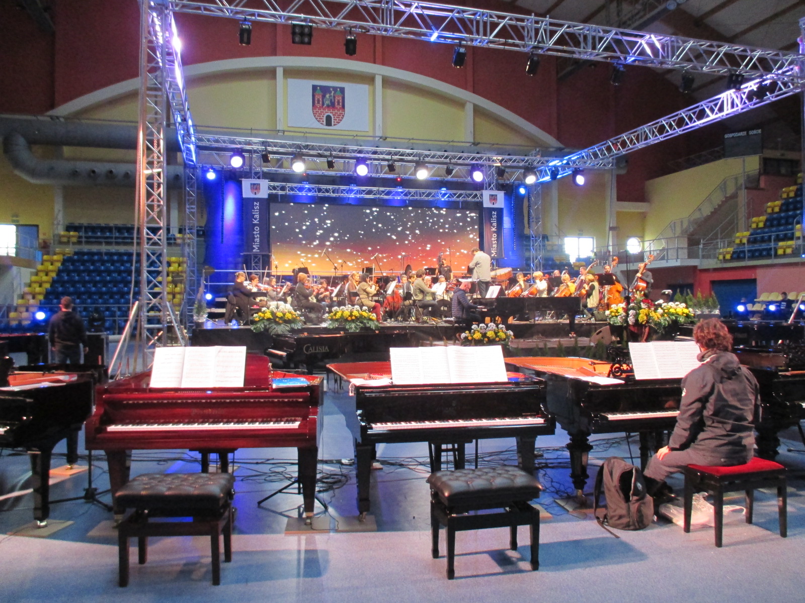 21 fortepianów w kaliskiej Hali Arena