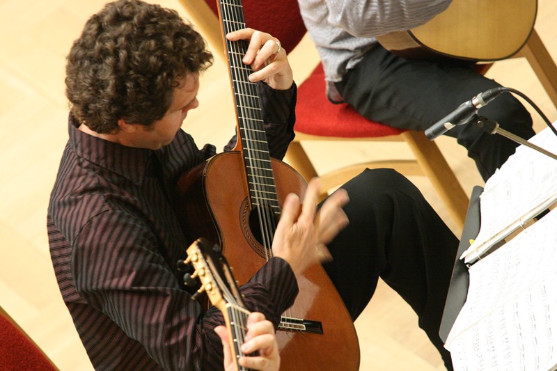  Los Angeles Guitar Quartet