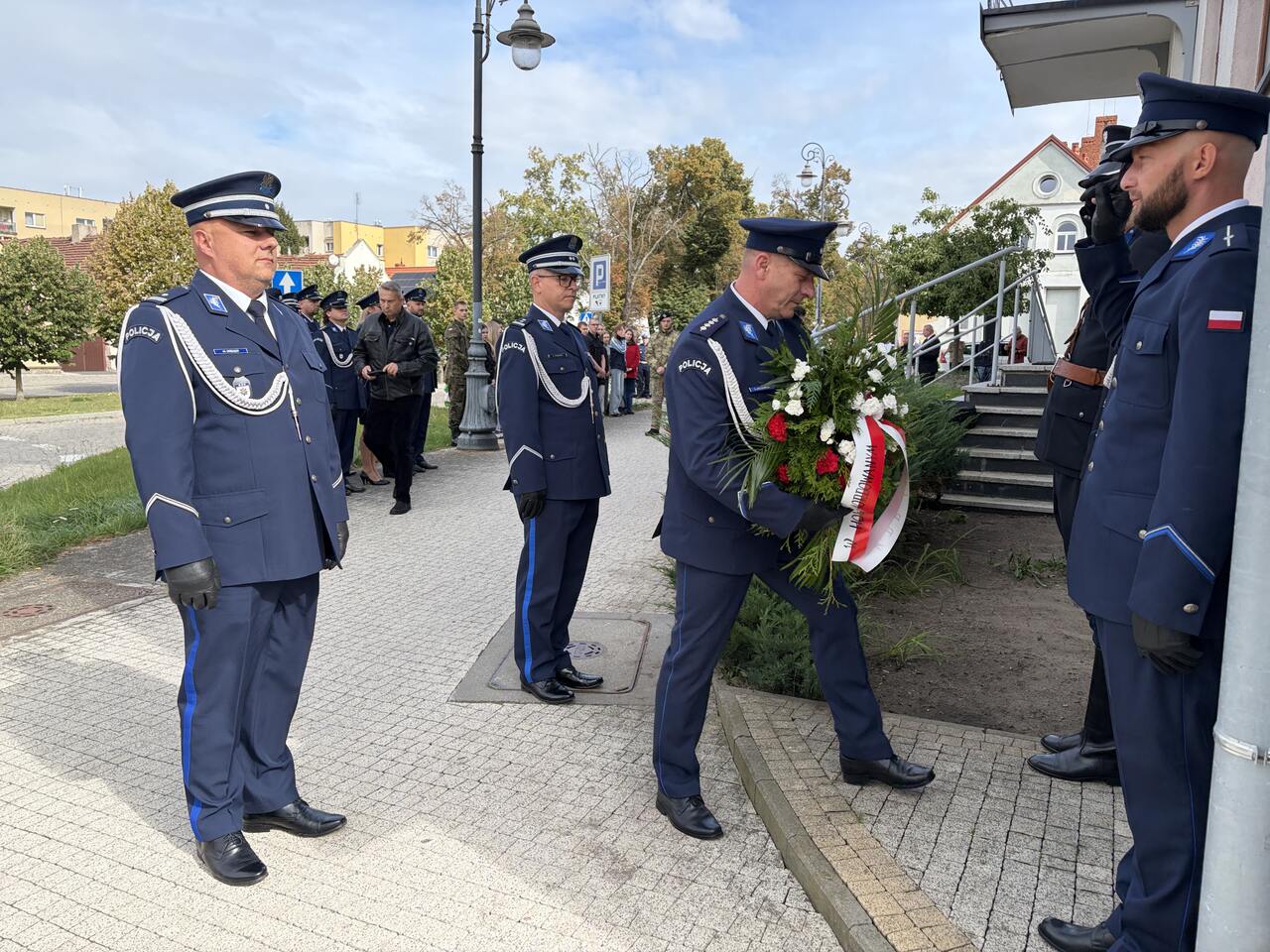 85 lat od zbrodni. Chodzież uczciła pamięć zamordowanych policjantów