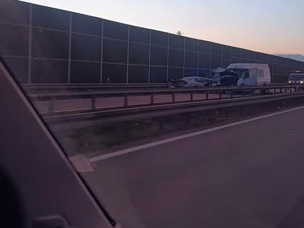 Poważny wypadek na obwodnicy Kórnika, zablokowana jest popularna trasa